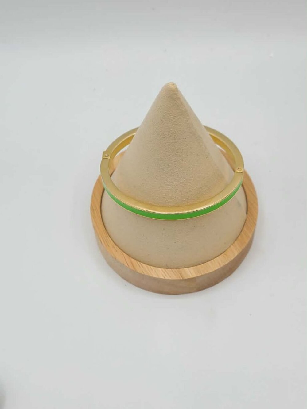 J Crew Green Enamel Gold Tone Hinged Bangle Like New - Picture 9 of 10